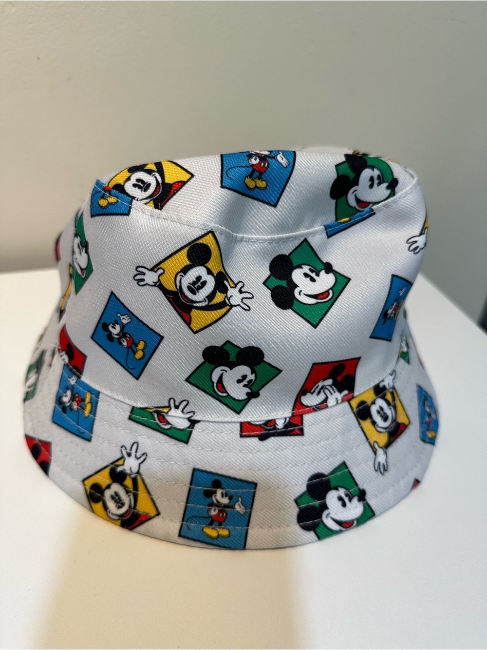 Disney Mickey Mouse White Bucket Hat with Red Blue Green Yellow Panels